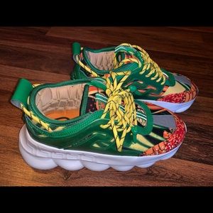 Versace’s chain reaction